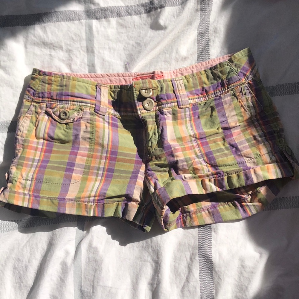 American Eagle plaid shorts